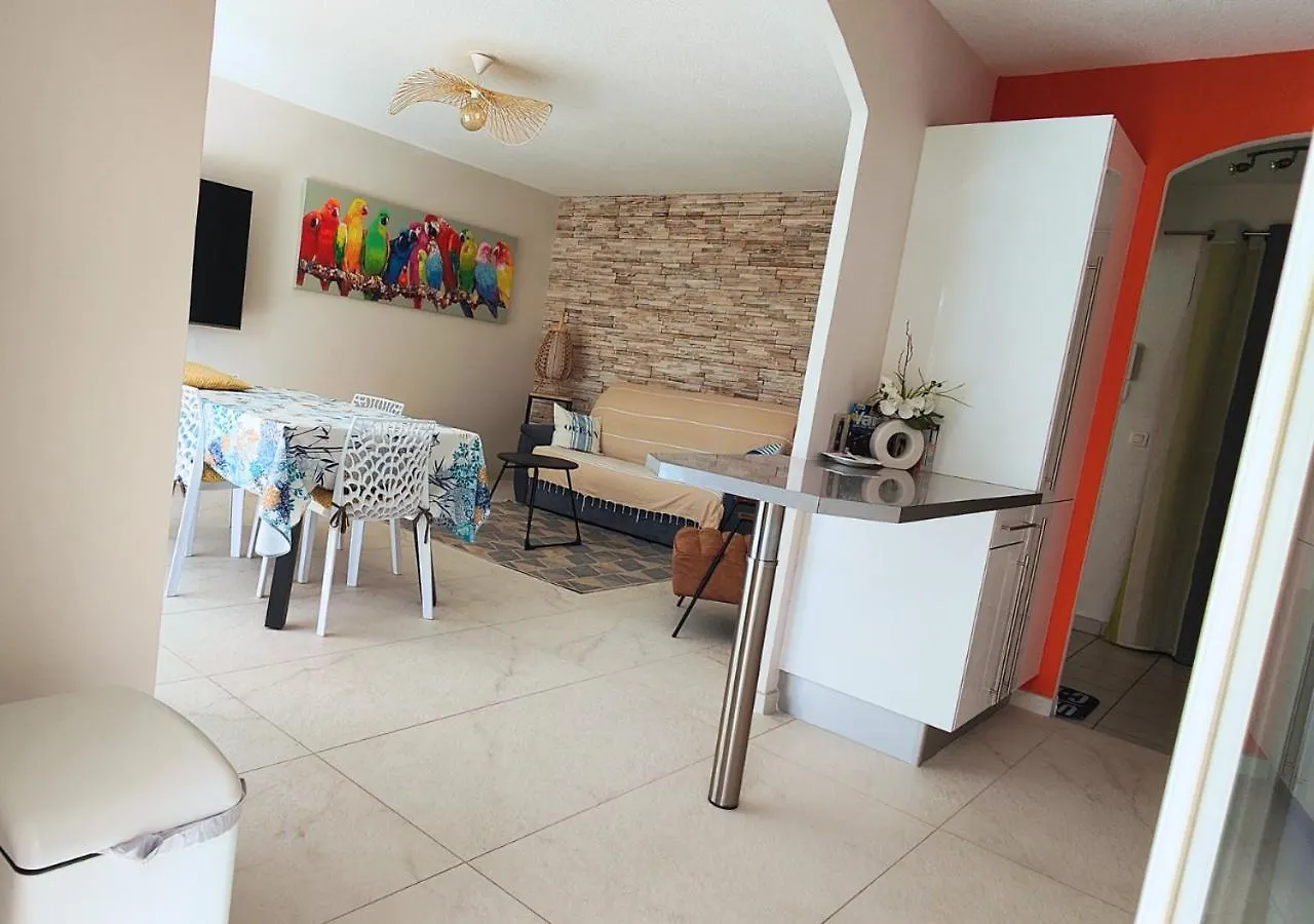 Le Victoria-Centre Ville-Piscine-Parking Prive-Wi-Fi Hyeres
