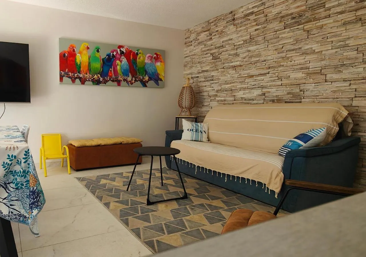 Le Victoria-Centre Ville-Piscine-Parking Prive-Wi-Fi Hyeres Apartment